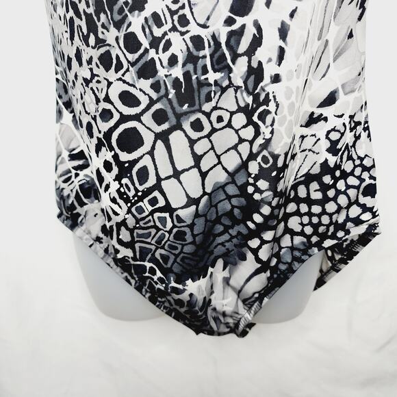 Miraclesuit Black & White One Piece Swimsuit - Picture 5 of 8